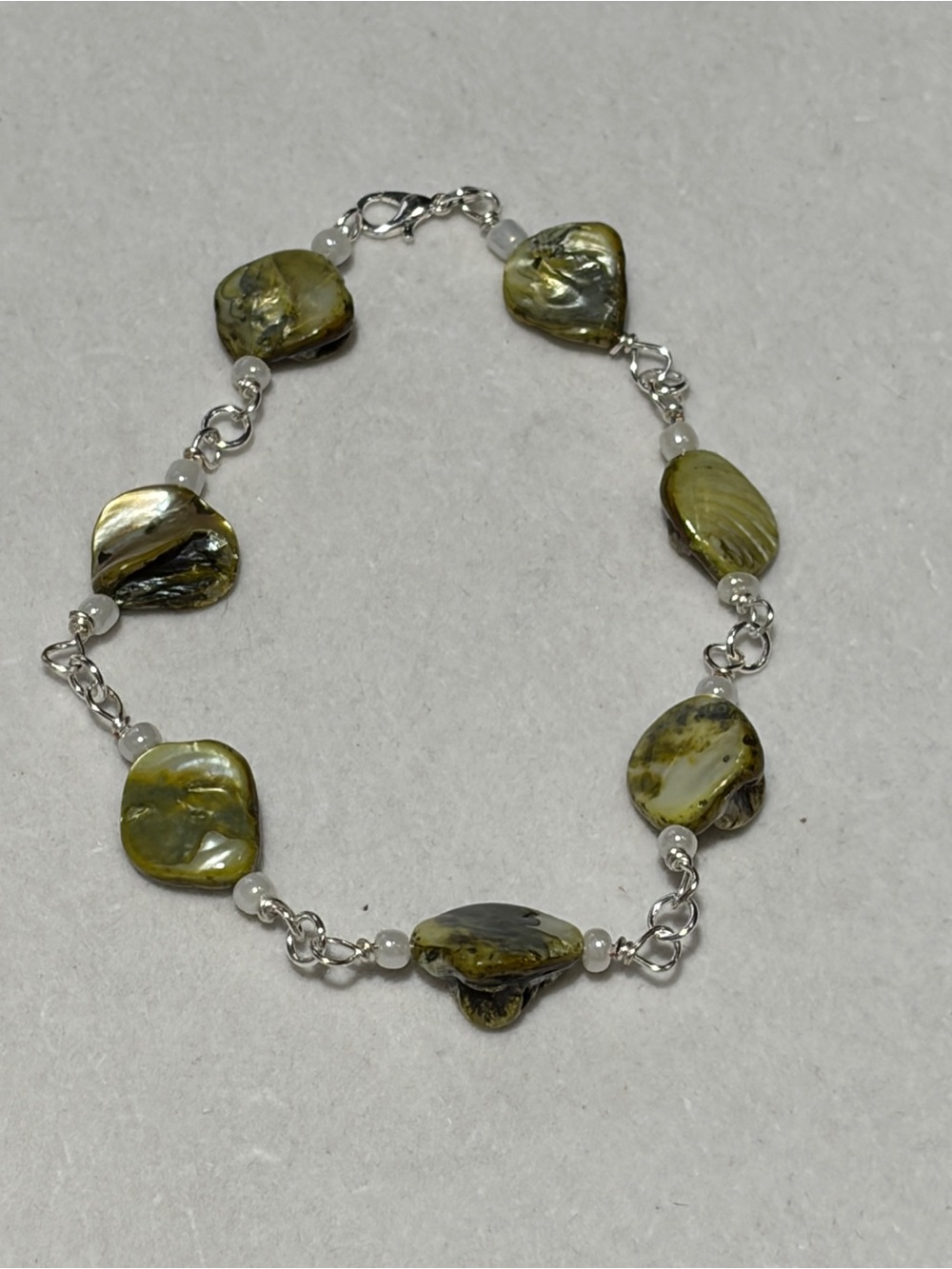 Green Mother of Pearl Shell Bracelet